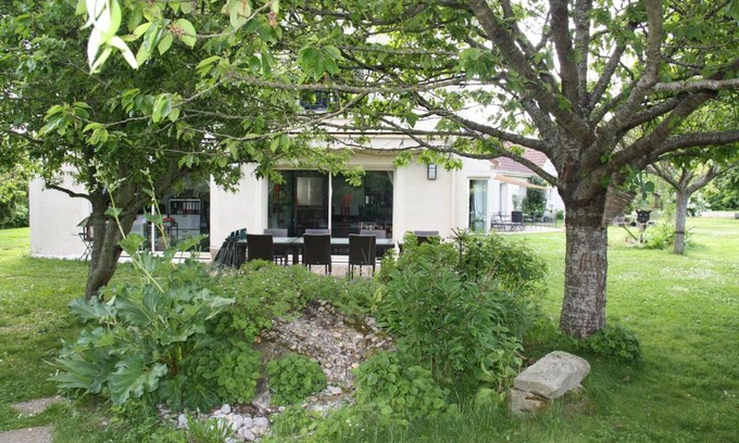 Guigneville-sur-Essonne Bed & Breakfast | La Raimbaudière