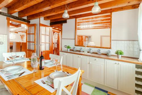 Enmedio House | La Regalía de Requejo