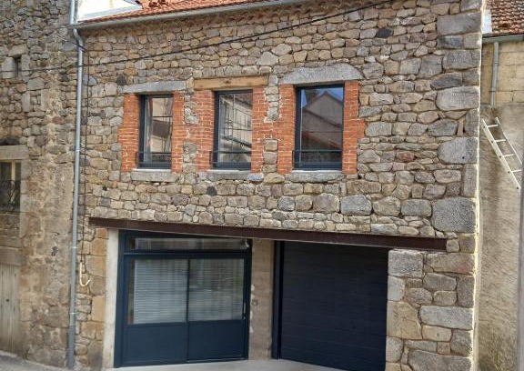 Chambon-le-Chateau Apartment | La Remise de SoSo