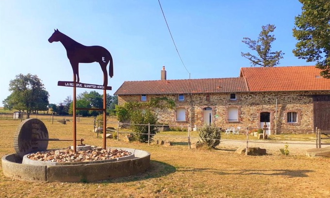 Saint-Yrieix-la-Perche House | La reserve