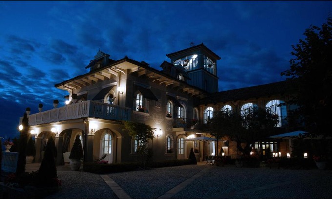 Monforte d'Alba Hotel | La Ribezza Boutique Hotel