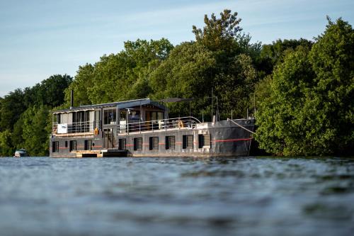 Eraudiere-Renaudiere Bed & Breakfast | La Rivière House - Péniche Carpe Diem