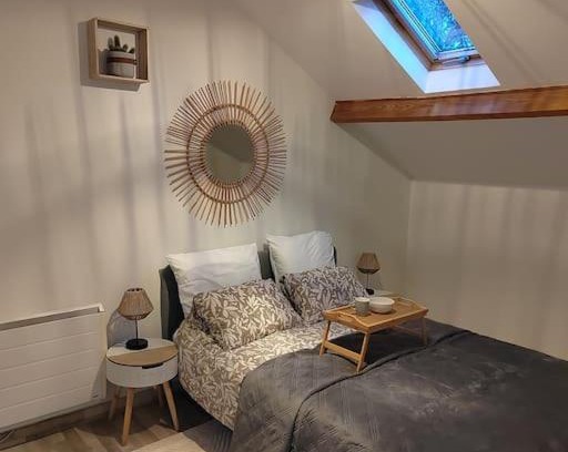 Bruyeres-le-Chatel House | La RIVIERA maison avec rivière et jardin 35Mins de PARIS RER C à 600m pour Tour Eiffel ORLY airport 25km Restaurants et supermarchés proches