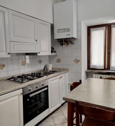 Varallo Apartment | La rosa gialla