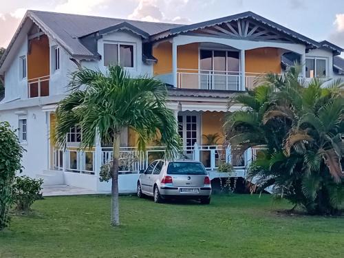 Grand-Bourg Apartment | La ROSE ISLAND