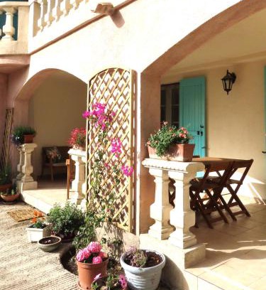 Speracedes House | La Rose & Le Loup