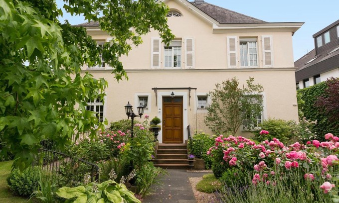 Wittlich House | La Roseraie
