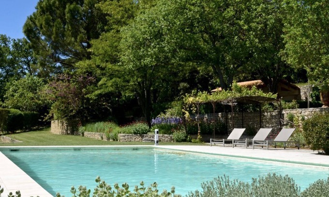 Murs House | La Rourette: spacious house, breathtaking views, large pool