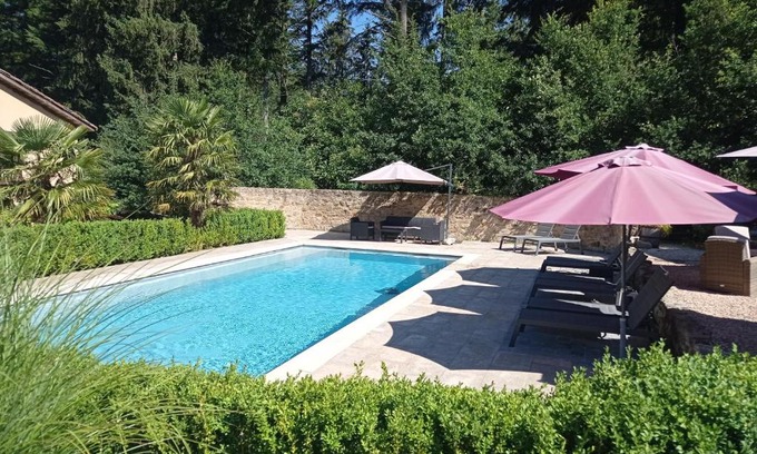 Sousceyrac Bed & Breakfast | La Roussilhe