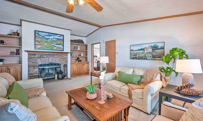 Gill House | La Salle Countryside Retreat ~ 8 Mi to UNC!