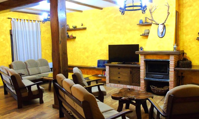 Tamajon House | La Senderuela