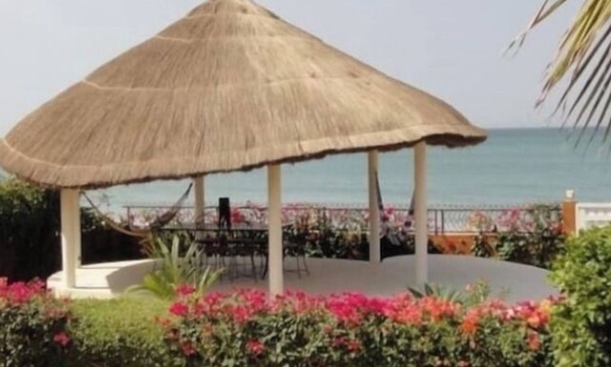 La Somone House | La Somone: FEET IN THE WATER, SUPERB CLIMATIZED VILLA