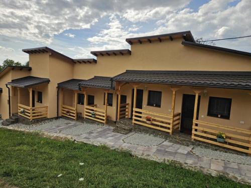 Costesti House | La Temelie