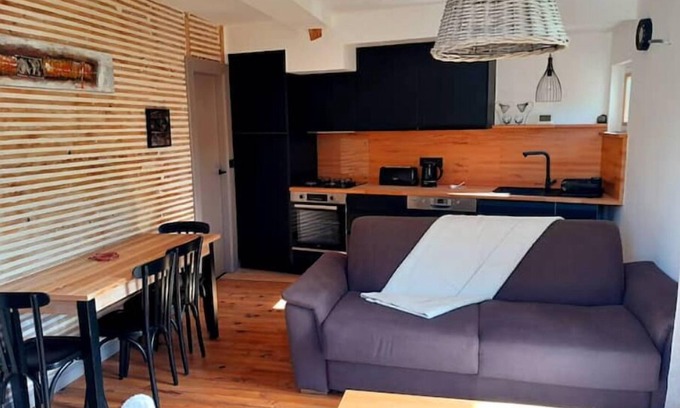 Bagneres-de-Bigorre Apartment | La "terrasse du Tucou" Ensoleillée , vue Montagne
