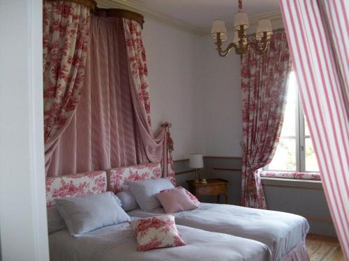 Saint-Trivier-de-Courtes House | La Thebaide