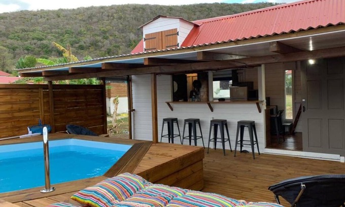 Capesterre-de-Marie-Galante Ski Chalet | La tiny de titanse avec piscine