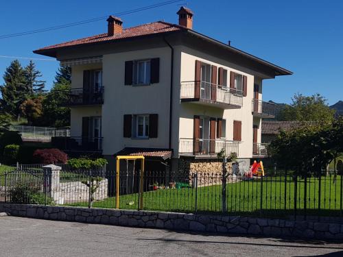 Zogno Apartment | La Tita