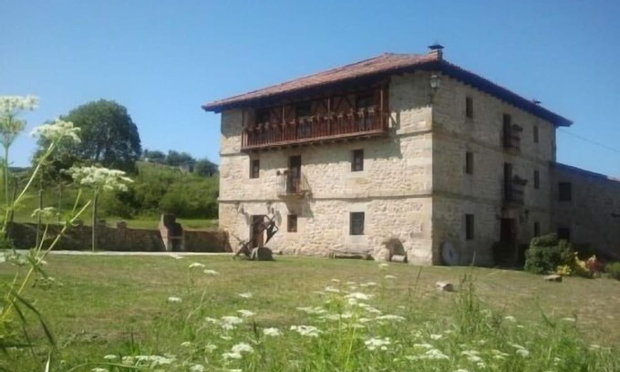 Bezana Cottage | La Toba I and II Rural Cottage for 16 to 20 people