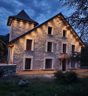 Belley House | La Tour de Coron