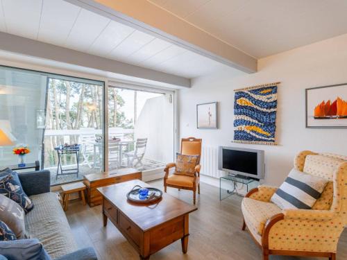 La Trinite-sur-Mer Apartment | La Trinité-sur-Mer, 3 pièces duplex, 4 pers, balcon, parking, proche plages - FR-1-477-157