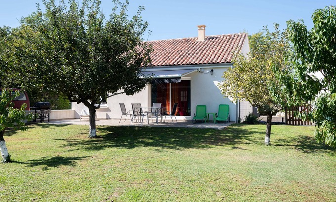 Port-des-Barques Cabin | ⭐ La Tulipe: Under the sun, a stone's throw from the sea