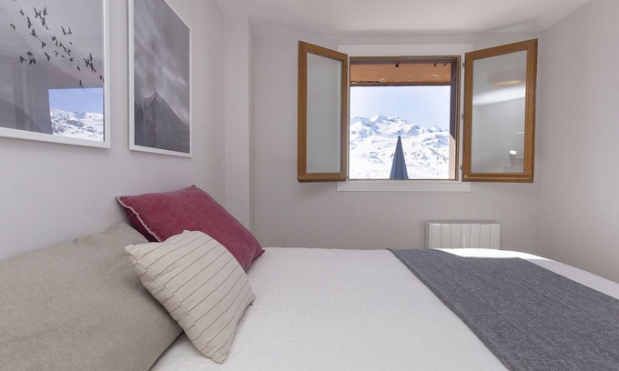 Formigal Apartment | La Ventana de Formigal by BeValle