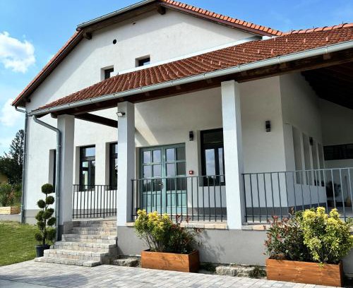 Batina Bed & Breakfast | La Vida Panorama