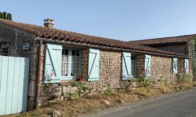 La Remigeasse House | La Villa Babord : Holiday home with garden close to the beach