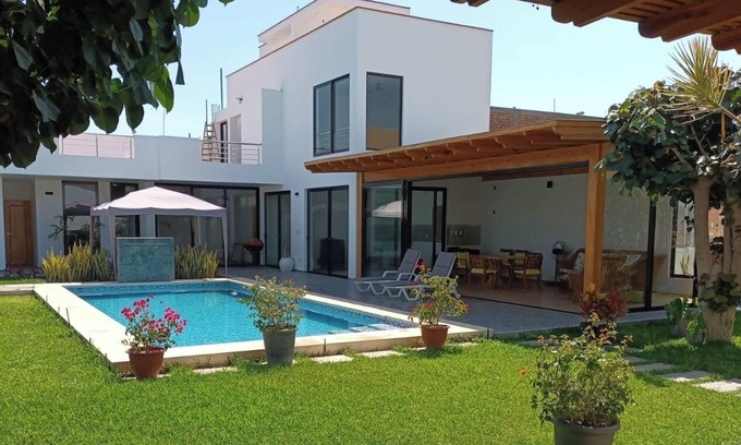 Ica House | La Villa-Casa Vid