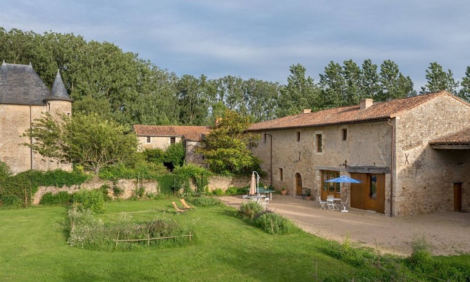 Marnes Cottage | La Villa Des Licoches