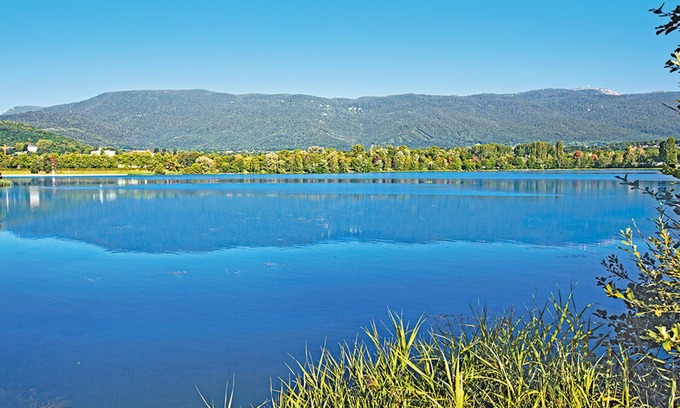 Divonne-les-Bains Apartment | La Villa Du Lac- 3 rooms for 6 people