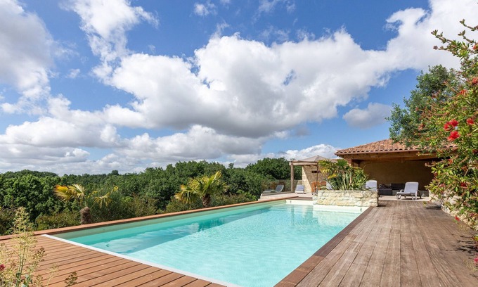 Castin House | La Villa du Moulin - Three Bedroom House, Sleeps 6