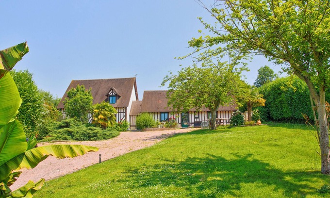 Saint-Gatien-des-Bois House | La Villa Charlie - 7 Bedrooms - Saint-Gatien-Des-Bois