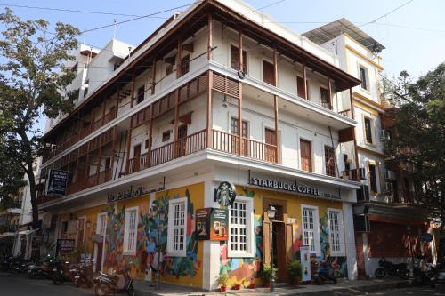 White Town House | La Villa Marseille