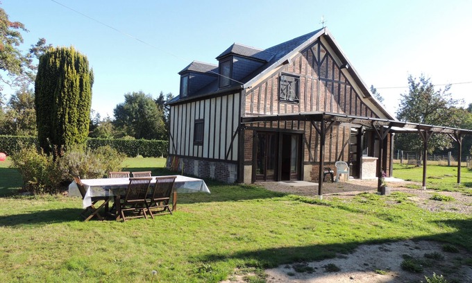 Neuville-sur-Touques Bed & Breakfast | La Villa Qui a du Chien