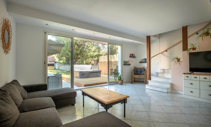Thesee House | La Villa Romaine