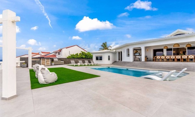 Pelican Key Villa | La Villa Salee Luxury villa