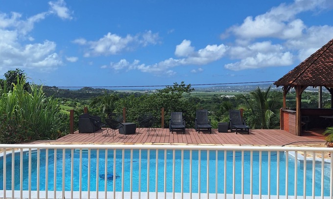 Ducos Villa | La "villapanoramic" Permet de Profiter D'un Séjour Serein au Centre de L'ile