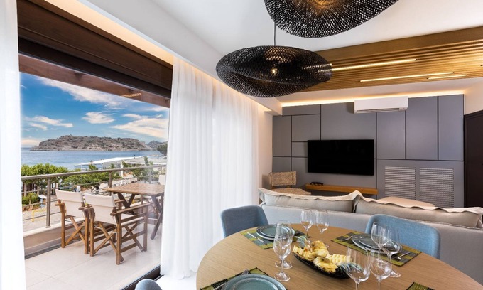 Plaka Apartment | La Vista Azul Sea View Apartment