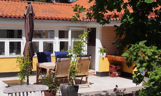 Holbaek Bed & Breakfast | Labaek B&B