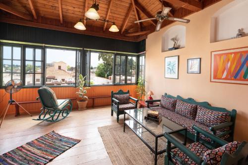 Rhodes Old Town House | Labyrinthos Arts Guest House