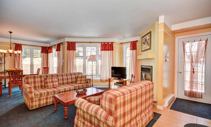 Saint Donat Condo | Lac Archambault Condo 314