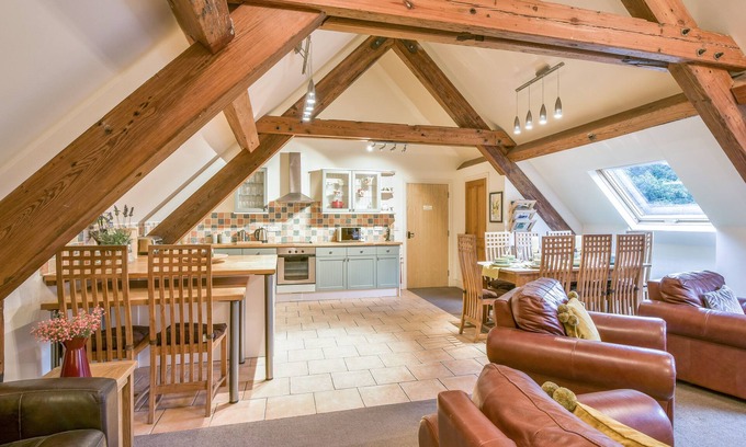 Hulland Ward Cottage | Lady Pond Retreat