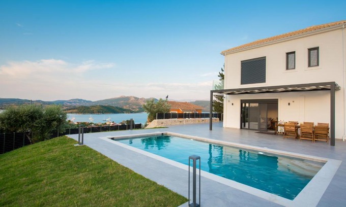 Lygia Villa | Laertis Villa