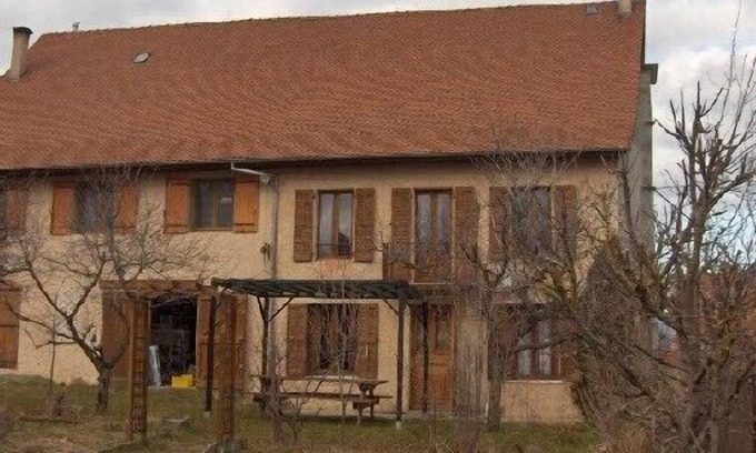 Poligny House | Laforest cottage: semi-detached house in renovated farmhouse