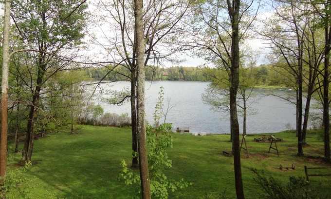 Jefferson House | Lago House - Lakefront Home w/WFH High-Speed WiFi, Hot Tub & Boats