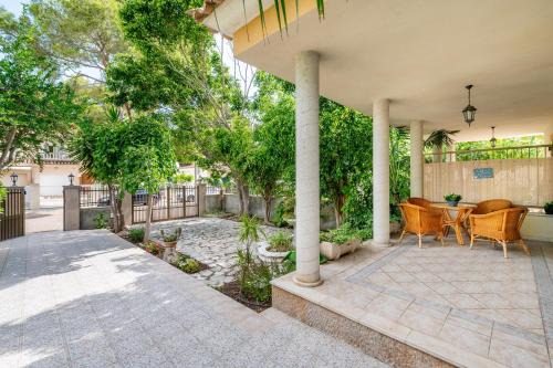 Alcudia Ski Chalet | Lago y Playa