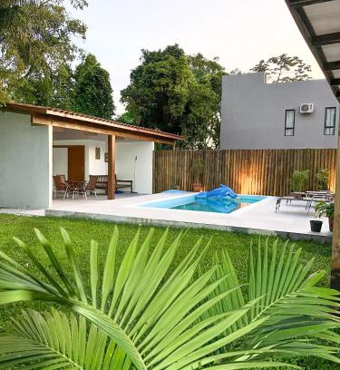 Praia do Rosa Apartment | Lagoa Flat House - Praia do Rosa - 300 metros da Surfland