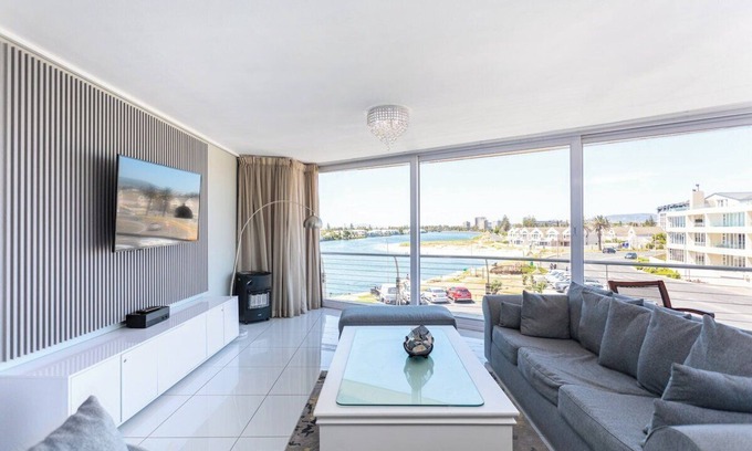 Lagoon Beach Apartment | Lagoon Beach 237A by CTHA