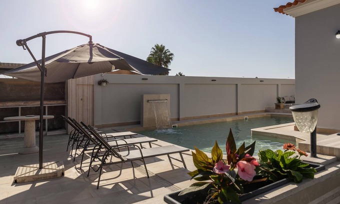 Nossa Senhora do Populo Villa | Lagoon & Deluxe Villa - Luxury Pool & Sauna